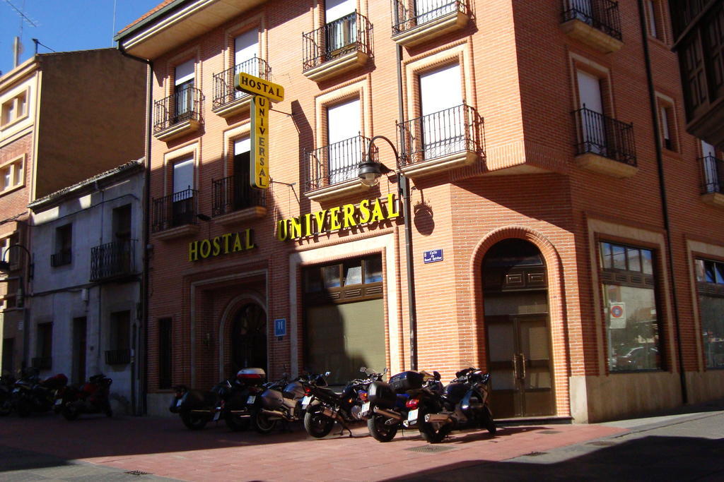 Hostal Universal Benavente Exteriér fotografie
